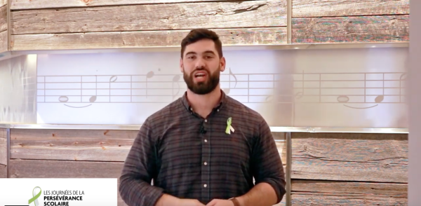 Laurent Duvernay-Tardif témoigne du geste qui a fait une différence sur son parcours scolaire