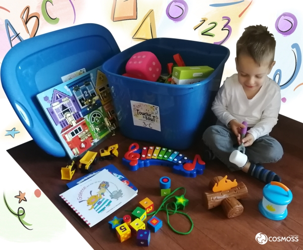 Lancement des bacs « Touche à tout » : COSMOSS Matapédia invite les familles matapédiennes à jouer avec leurs tout-petits. - copie